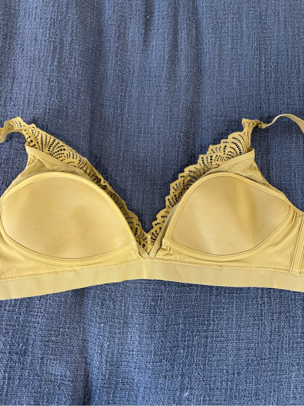COS Triangle Bra - Picture 6 of 7